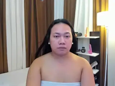 Snapshot of TsUncutKaren chatting on November 2025 05:29:01 AM TsUncutKaren online show from November 2025 05:29:01 AM