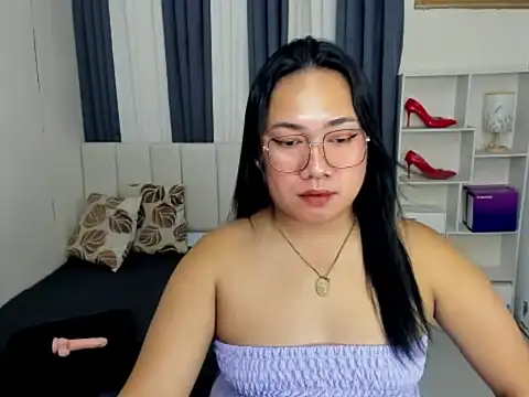 TsUncutKaren online show from January 2026 05:01:02 AM