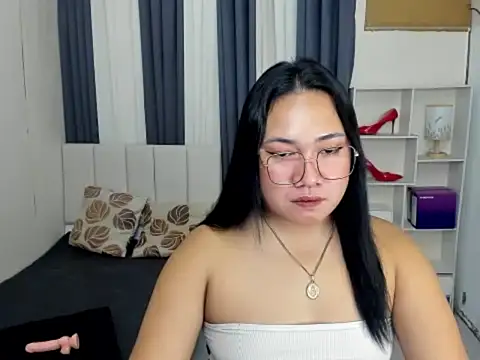 TsUncutKaren online show from January 2026 05:57:02 AM