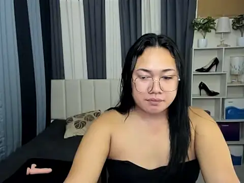 TsUncutKaren online show from February 2026 06:09:02 AM