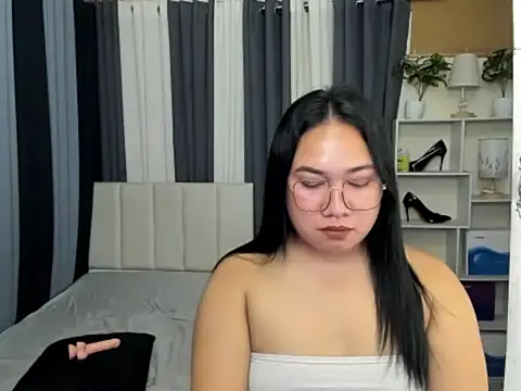 TsUncutKaren online show from March 2026 06:08:02 AM