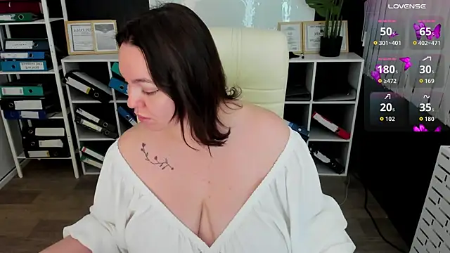  feel me  online show from January 2026 01:33:02 AM