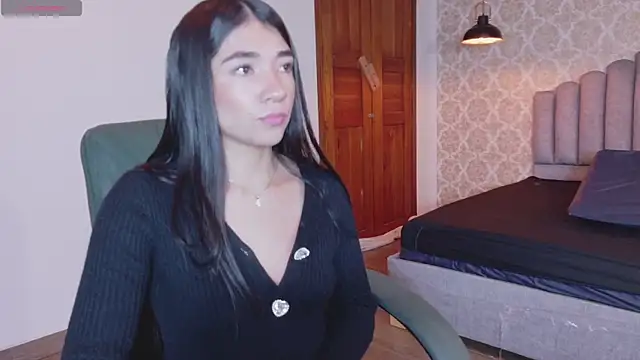 Snapshot of Aurora_jones11 chatting on October 2025 04:13:01 AM Aurora jones11 online show from October 2025 04:13:01 AM