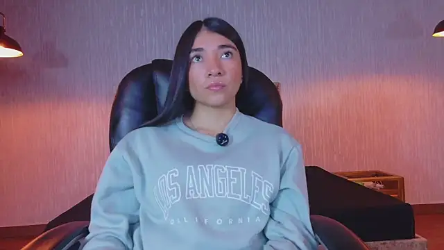 Snapshot of Aurora_jones11 chatting on November 2025 03:39:02 AM Aurora jones11 online show from November 2025 03:39:02 AM