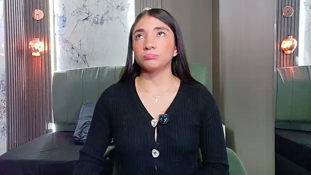 Snapshot of Aurora_jones11 chatting on November 2025 01:03:02 AM Aurora jones11 online show from November 2025 01:03:02 AM