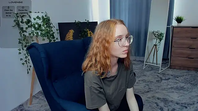 IiceVeinss online show from October 2025 07:17:02 AM