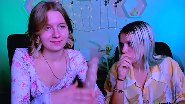 Snapshot of gloria_bubble chatting on November 2025 10:29:02 PM gloria bubble online show from November 2025 10:29:02 PM