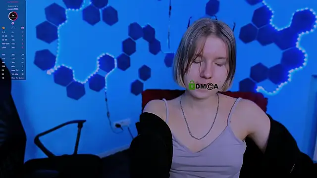 Snapshot of gloria_bubble chatting on December 2025 02:27:01 AM gloria bubble online show from December 2025 02:27:01 AM