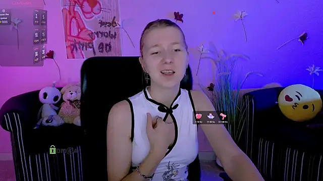 Snapshot of gloria_bubble chatting on June 2026 07:20:01 PM gloria bubble online show from June 2026 07:20:01 PM