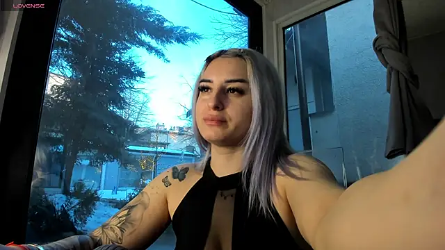 Ella Vee online show from February 2026 05:17:02 AM