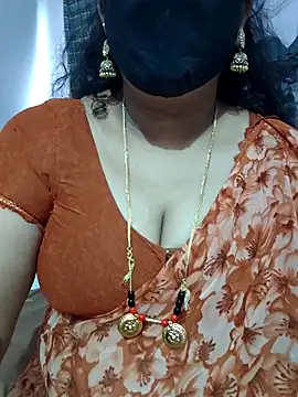 luci-queen online show from April 2026 07:55:03 AM