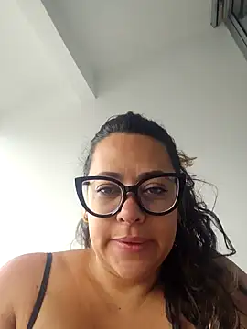 Nicoleefaith  online show from April 2026 12:39:01 PM