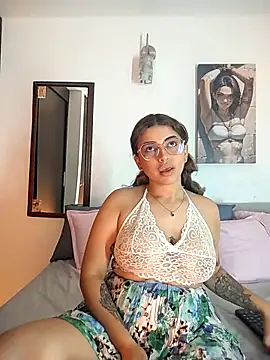 Lyra-Richter online show from October 2025 05:14:02 PM