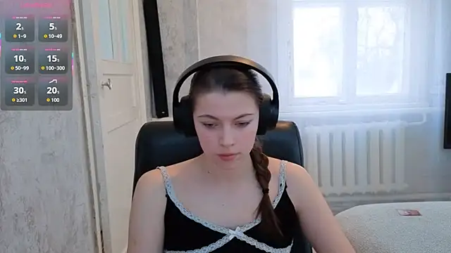 CutieAnny online show from December 2025 04:41:02 AM