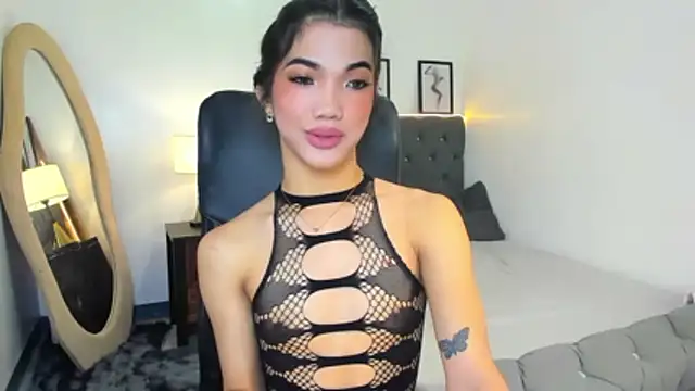 CassieSommereux online show from October 2025 06:04:01 PM