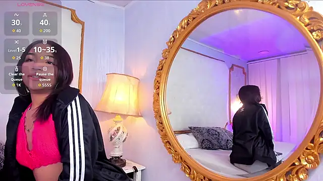 Manelyk evanss  online show from November 2025 11:10:02 AM