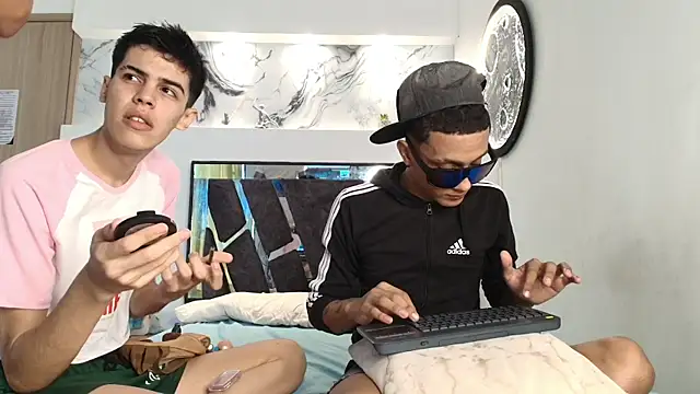 Snapshot of YOUNGS_GUYS chatting on September 2025 07:16:01 PM YOUNGS GUYS online show from September 2025 07:16:01 PM