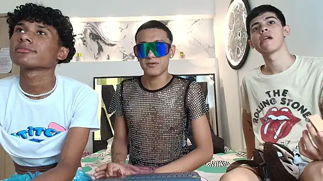 Snapshot of YOUNGS_GUYS chatting on September 2025 07:16:01 PM YOUNGS GUYS online show from September 2025 07:16:01 PM