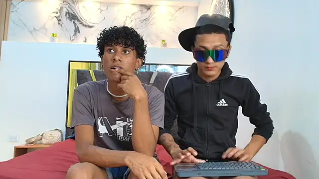 Snapshot of YOUNGS_GUYS chatting on September 2025 07:28:01 PM YOUNGS GUYS online show from September 2025 07:28:01 PM