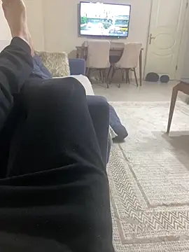 banuemre28 online show from February 2026 07:41:02 PM