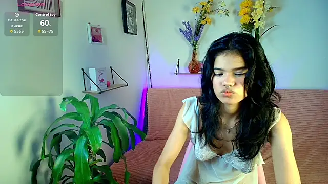 emycarver09 online show from October 2025 12:06:01 PM