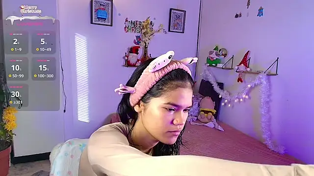 emycarver09 online show from November 2025 11:42:01 AM