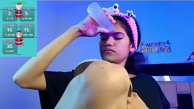 emycarver09 online show from January 2026 11:35:01 AM