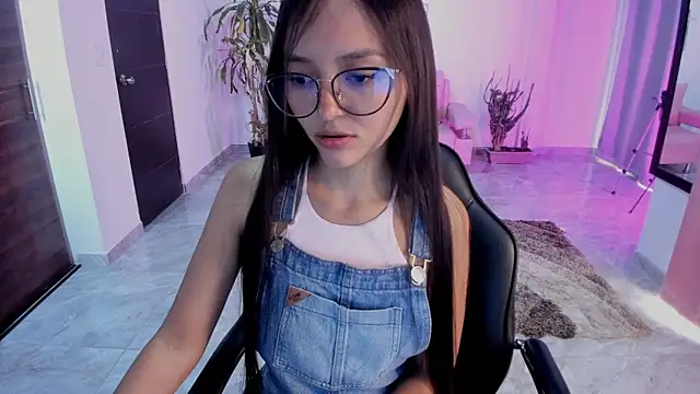 bella fox 1 online show from April 2026 02:43:01 PM