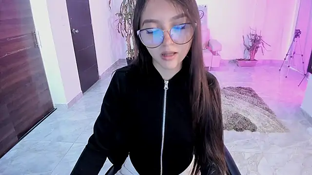Snapshot of bella_fox_1 chatting on July 2026 01:47:02 PM bella fox 1 online show from July 2026 01:47:02 PM
