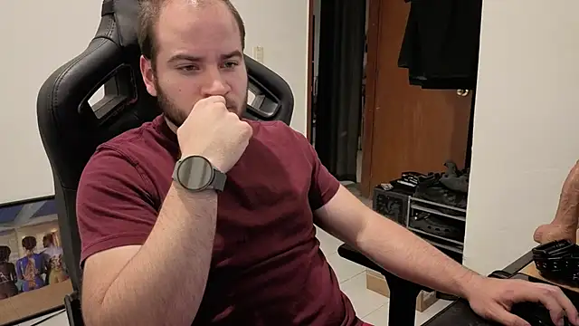 Snapshot of Paul00474 chatting on September 2025 02:16:01 AM Paul00474 online show from September 2025 02:16:01 AM