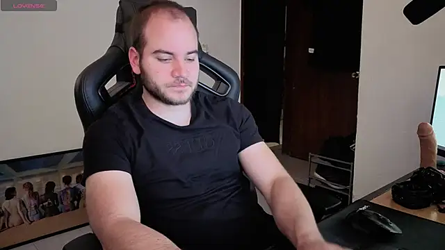 Snapshot of Paul00474 chatting on October 2025 01:28:02 AM Paul00474 online show from October 2025 01:28:02 AM