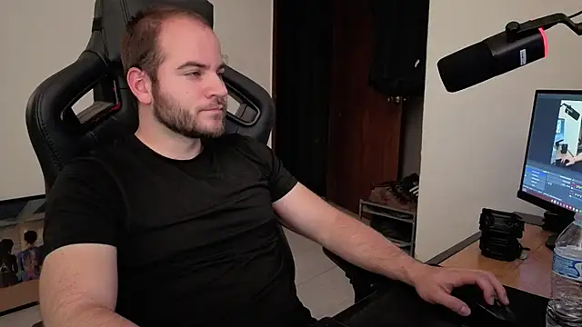 Snapshot of Paul00474 chatting on November 2025 04:45:02 AM Paul00474 online show from November 2025 04:45:02 AM