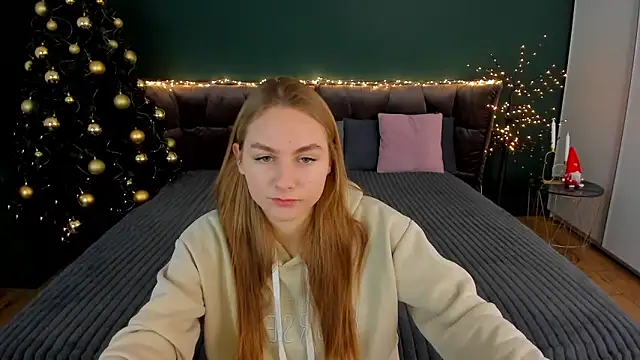 MilaAddams online show from December 2025 06:44:01 AM