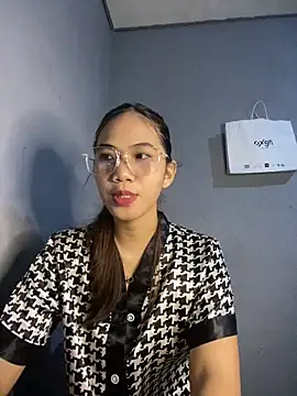 Snapshot of Shy_SexyLady chatting on May 2026 11:47:01 AM Shy SexyLady online show from May 2026 11:47:01 AM