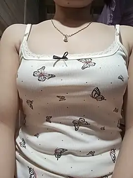 Snapshot of LucyyLy chatting on July 2026 11:53:01 AM LucyyLy online show from July 2026 11:53:01 AM
