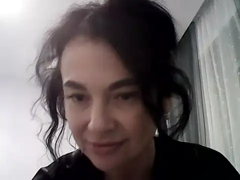 Snapshot of Maylissee chatting on November 2025 12:06:02 PM Maylissee online show from November 2025 12:06:02 PM