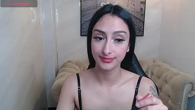 Tifany v online show from November 2025 01:03:01 PM