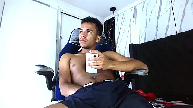 aston xvera online show from October 2025 03:35:02 PM