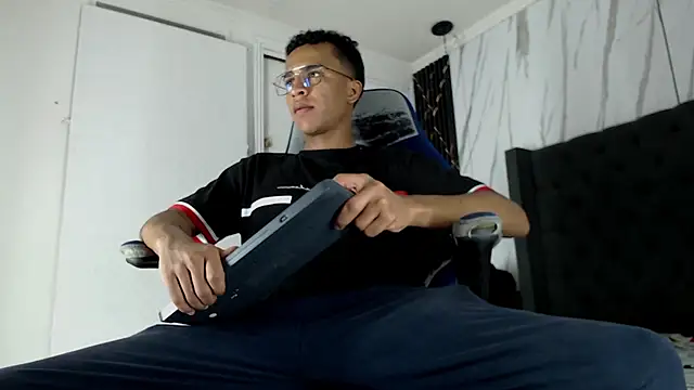 aston xvera online show from November 2025 03:50:02 AM