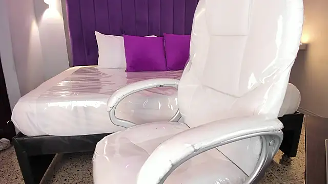 Miss Francheska online show from March 2026 11:58:01 AM