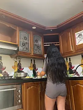  Chloe Smith online show from March 2026 02:44:02 PM