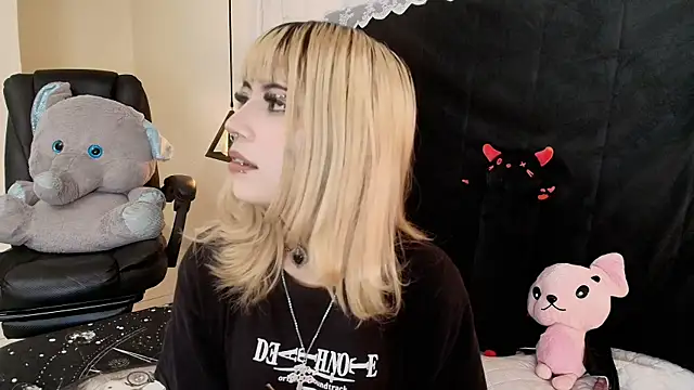 IvyBelle  online show from April 2026 11:22:02 AM