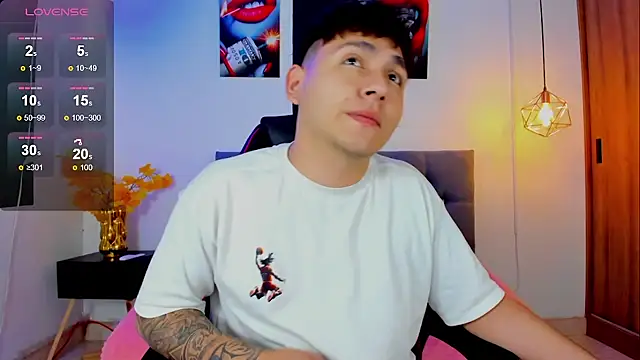 Nicolas James Sc online show from November 2025 01:44:02 PM