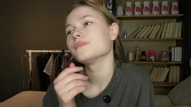 LynHillaire online show from February 2026 11:15:02 AM