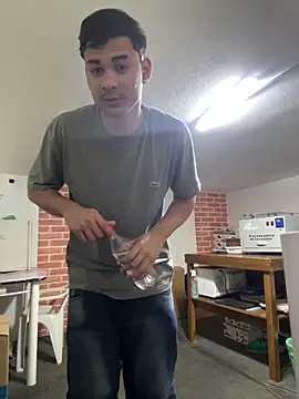 Snapshot of condenovin chatting on October 2025 04:15:02 PM condenovin online show from October 2025 04:15:02 PM