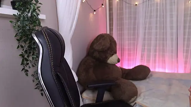 Mystic blue online show from November 2025 12:49:01 PM