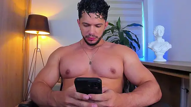 Snapshot of Erick_Thompsonx chatting on April 2026 08:50:02 PM Erick Thompsonx online show from April 2026 08:50:02 PM