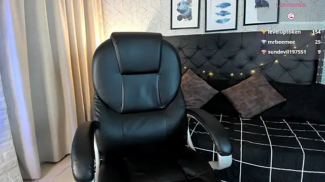 sophie  blare online show from February 2026 07:07:01 PM