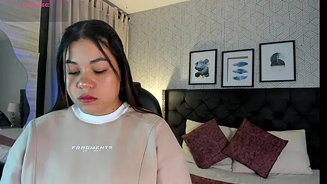 sophie  blare online show from June 2026 07:12:02 PM