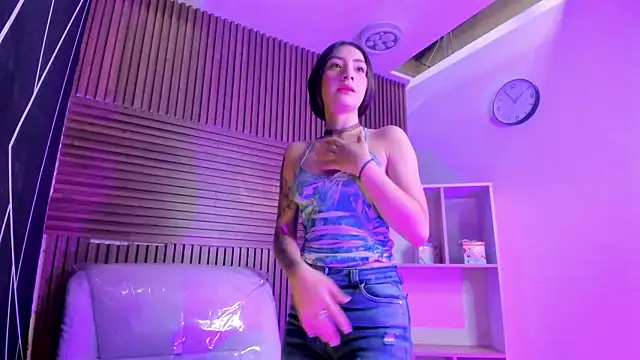 AlliceCopper online show from November 2025 02:39:01 PM